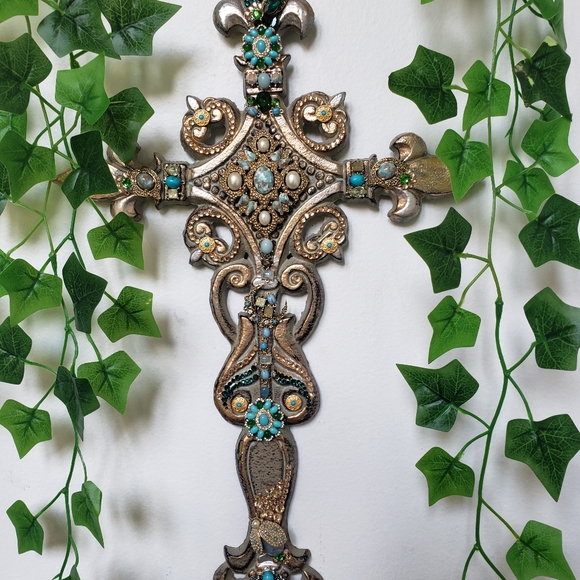 Handmade Turquoise one-of-a-kind wall cross - Picture 7 of 12